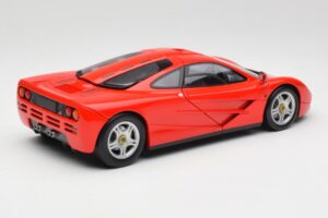 McLaren F1 Magma Rojo Minichamps 1:18 530133422 Metal - imagen 3 de 8