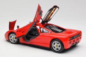 McLaren F1 Magma Rojo Minichamps 1:18 530133422 Metal - imagen 5 de 8
