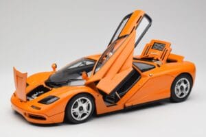 McLaren F1 Naranja Minichamps 1:12 530133131 Metal - imagen 2 de 9