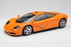 McLaren F1 Naranja Minichamps 1:12 530133131 Metal