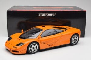 McLaren F1 Naranja Minichamps 1:12 530133131 Metal - imagen 9 de 9