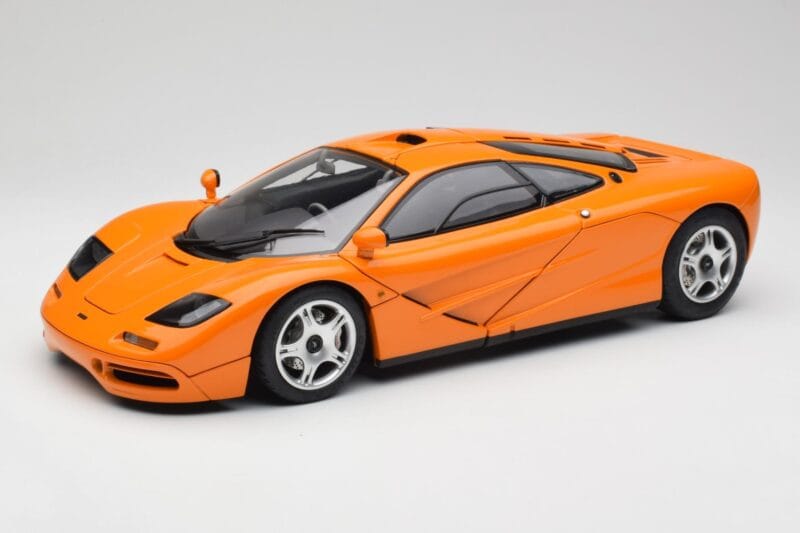 McLaren F1 Naranja Minichamps 1:12 530133131 Metal
