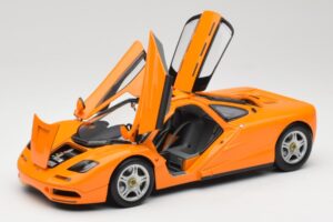 McLaren F1 Naranja Minichamps 1:18 530133421 Metal - imagen 2 de 8