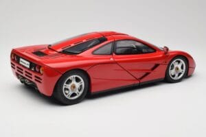 McLaren F1 Rojo Minichamps 1:12 530133125 Metal - imagen 3 de 9