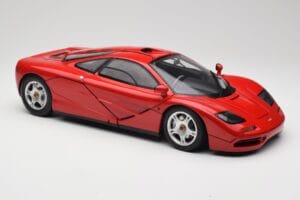 McLaren F1 Rojo Minichamps 1:12 530133125 Metal - imagen 7 de 9