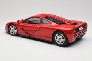 McLaren F1 Rojo Minichamps 1:12 530133125 Metal - imagen 8 de 9