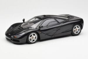 McLaren F1 Road Car Negro AUTOart 1:18 76002 Metal