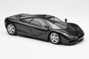 McLaren F1 Road Car Negro AUTOart 1:18 76002 Metal - imagen 6 de 8