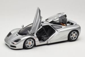 McLaren F1 Plata UT Models 1:18 530133180-R1 Metal - imagen 2 de 8