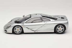 McLaren F1 Plata UT Models 1:18 530133180-R1 Metal - imagen 4 de 8