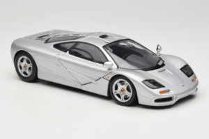 McLaren F1 Plata UT Models 1:18 530133180 Metal - imagen 6 de 8