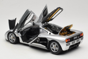 McLaren F1 Plata LCD 1:18 LCD18014-SI Metal - imagen 5 de 8