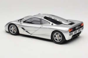 McLaren F1 Plata LCD 1:18 LCD18014-SI Metal - imagen 7 de 8