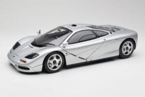 McLaren F1 Plateado Minichamps 1:12 530133129 Metal
