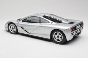 McLaren F1 Plateado Minichamps 1:12 530133129 Metal - imagen 7 de 8