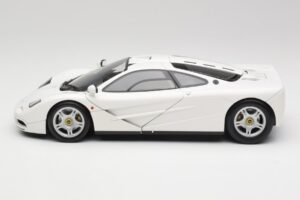 McLaren F1 Blanco Minichamps 1:18 530133424 Metal - imagen 4 de 8