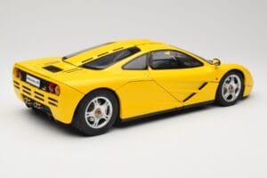 McLaren F1 Amarillo Minichamps 1:12 530133121 Metal - imagen 3 de 9