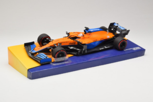 McLaren MCL35M Mercedes #3 D. Ricciardo McLaren F1 Team Bahrain Grand Prix 2021 Minichamps 1:18 533211803 Resina - imagen 2 de 7