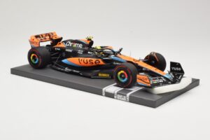 McLaren MCL60 #4 L. Norris F1 2023 Minichamps 1:18 537231804 Metal - imagen 4 de 6