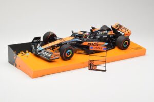 McLaren MCL60 #81 O. Piastri Australian GP 2023 Minichamps 1:18 533231881 Metal - imagen 2 de 5