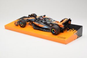 McLaren MCL60 #81 O. Piastri Australian GP 2023 Minichamps 1:18 533231881 Metal - imagen 4 de 5