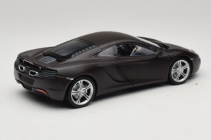 McLaren MP4-12C Matt Black Minichamps 1:18 110133021 Metal - imagen 3 de 8