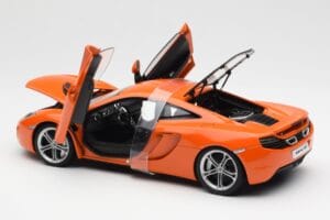 McLaren MP4-12C Naranja AUTOart 1:18 76006 Metal - imagen 5 de 8