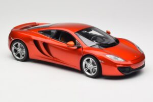 McLaren MP4-12C Orange Metallic Minichamps 1:18 110133020 Metal - imagen 6 de 8