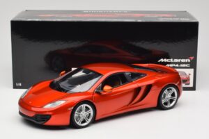 McLaren MP4-12C Orange Metallic Minichamps 1:18 110133020 Metal - imagen 8 de 8