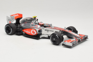 McLaren MP4-24 Mercedes #2 H. Kovalainen F1 2009 Dealer Edition Minichamps 1:18 B66960041 Metal - imagen 4 de 7