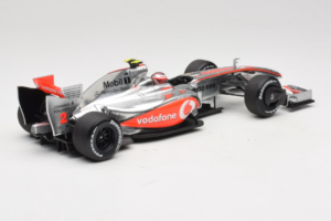 McLaren MP4-24 Mercedes #2 H. Kovalainen F1 2009 Minichamps 1:18 503091802 Metal - imagen 2 de 7
