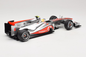 McLaren MP4-25 Mercedes #2 L. Hamilton Vodafone McLaren F1 2010 Minichamps 1:18 530101802 Metal - imagen 2 de 7