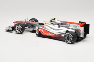 McLaren MP4-25 Mercedes #2 L. Hamilton Vodafone McLaren F1 2010 Minichamps 1:18 530101802 Metal - imagen 5 de 7