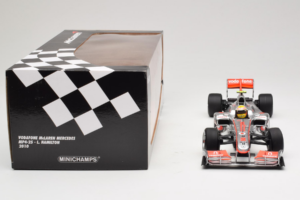 McLaren MP4-25 Mercedes #2 L. Hamilton Vodafone McLaren F1 2010 Minichamps 1:18 530101802 Metal - imagen 7 de 7