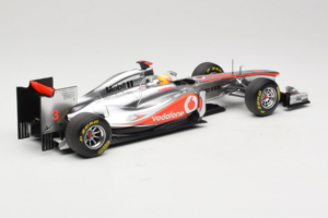 McLaren MP4-26 Mercedes #3 L. Hamilton Vodafone McLaren F1 2011 Minichamps 1:18 530111803 Metal - imagen 2 de 7