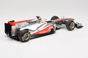 McLaren MP4-26 Mercedes #3 L. Hamilton Vodafone McLaren Showcar F1 2011 Minichamps 1:18 530111873 Metal - imagen 2 de 7