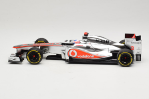 McLaren MP4-27 Mercedes #3 J. Button Vodafone McLaren Showcar F1 2012 Minichamps 1:18 530121873 Metal - imagen 3 de 7