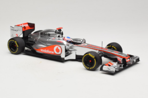 McLaren MP4-27 Mercedes #3 J. Button Vodafone McLaren Showcar F1 2012 Minichamps 1:18 530121873 Metal - imagen 4 de 7