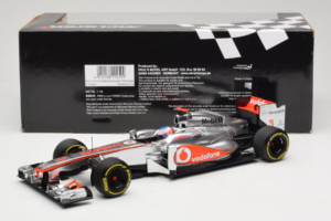 McLaren MP4-27 Mercedes #3 J. Button Vodafone McLaren Showcar F1 2012 Minichamps 1:18 530121873 Metal - imagen 6 de 7