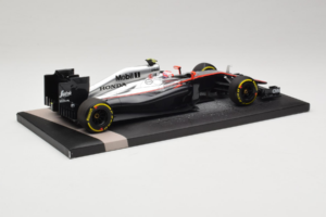 McLaren MP4-30 Honda #22 J. Button McLaren Honda F1 Team Australian Grand Prix 2015 Minichamps 1:18 537151822 Metal - imagen 3 de 7