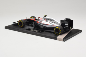 McLaren MP4-30 Honda #22 J. Button McLaren Honda F1 Team Australian Grand Prix 2015 Minichamps 1:18 537151822 Metal - imagen 5 de 7
