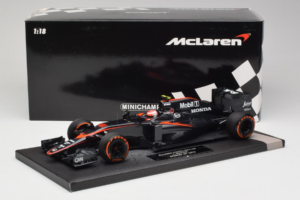 McLaren MP4-30 Honda #22 J. Button McLaren Honda F1 Team Spanish Grand Prix 2015 Minichamps 1:18 537151122 Metal - imagen 7 de 7