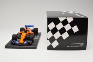 McLaren MCL33 Renault #14 F. Alonso Last F1 Race Abu Dhabi GP 2018 Minichamps 1:18 537183914 Metal - imagen 6 de 6