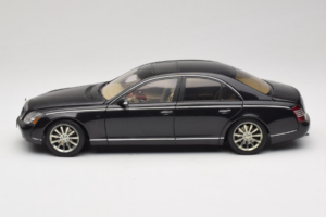 Maybach 57S Negro AUTOart 1:18 76156 Metal - imagen 4 de 7