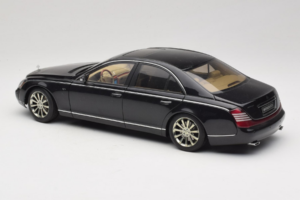 Maybach 57S Negro AUTOart 1:18 76156 Metal - imagen 6 de 7