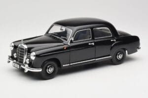 Mercedes 180 W120 Ponton Negro Revell 1:18 08973 Metal