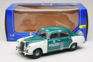 Mercedes 180 Ponton Polizei Revell 1:18 8863 Metal - imagen 6 de 6