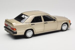 Mercedes 190E W201 2.3-16 Smoke Silver Metallic Norev 1:18 183831 Metal - imagen 3 de 8