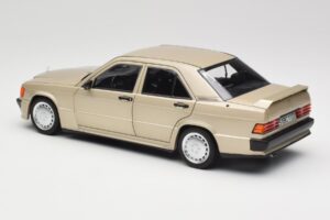 Mercedes 190E W201 2.3-16 Smoke Silver Metallic Norev 1:18 183831 Metal - imagen 7 de 8