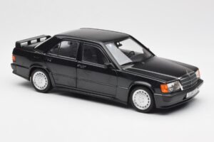 Mercedes 190E 2.3-16 W201 Negro Edición Dealer Norev 1:18 B66040663 Metal - imagen 6 de 8